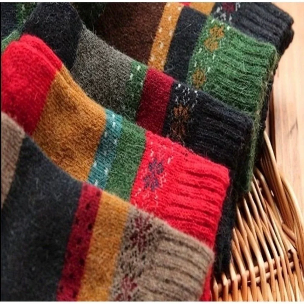 Merino Wool Thermal Winter Socks Multicolor Striped Snowflake LARGE Youth Unisex